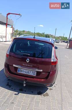 Мінівен Renault Scenic 2013 в 