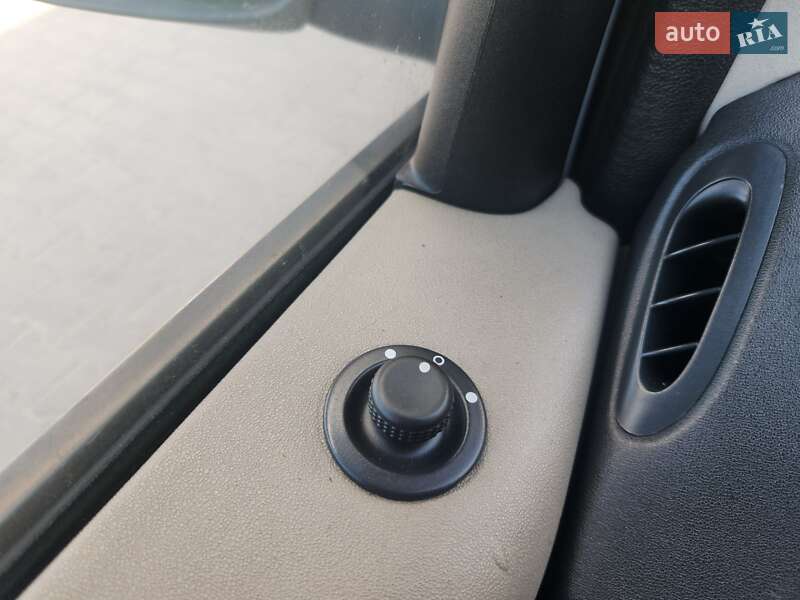Минивэн Renault Scenic 2005 в Полтаве