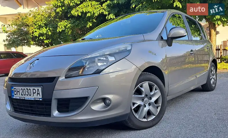 Renault Scenic 2011