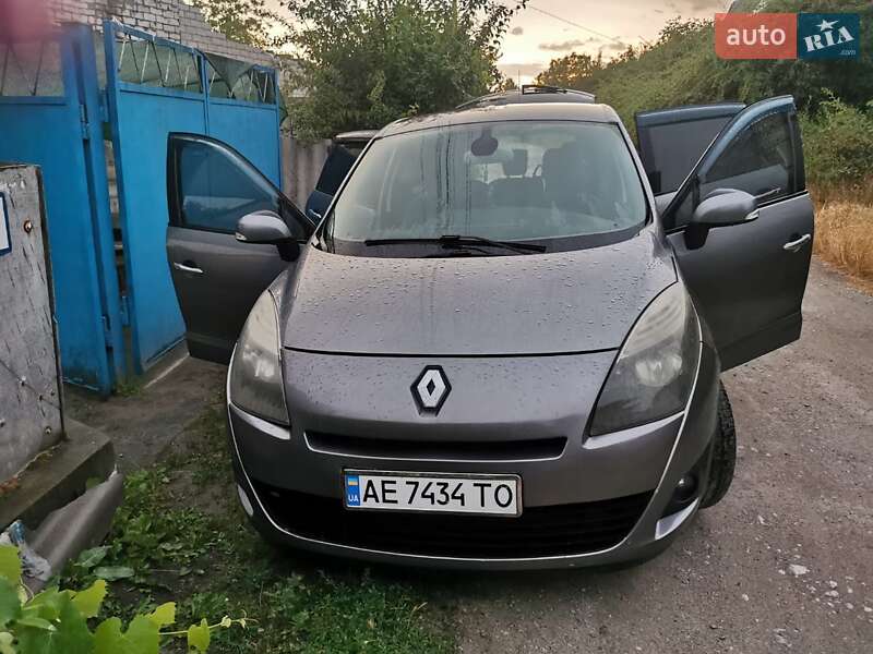 Мінівен Renault Scenic 2011 в Дніпрі