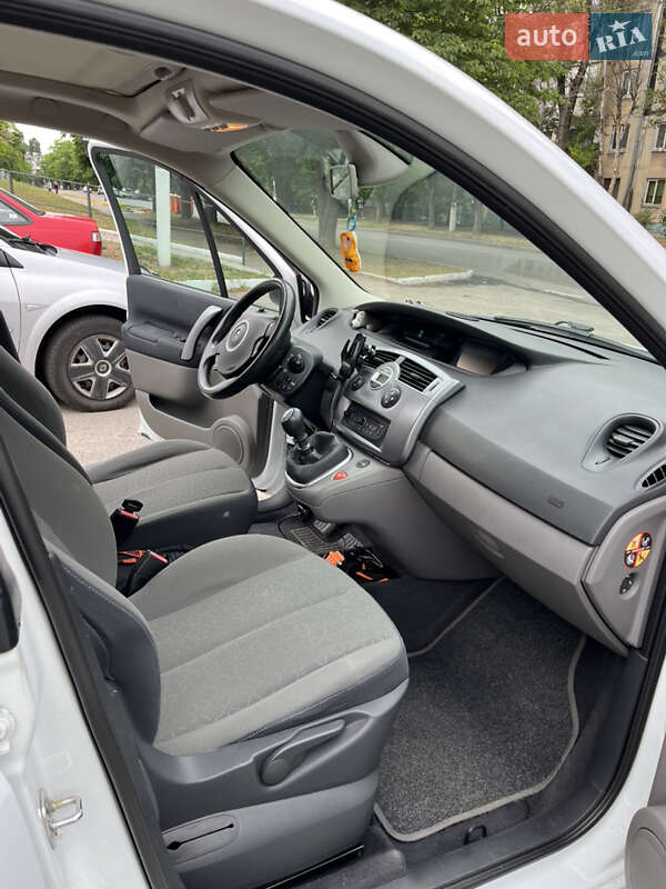 Минивэн Renault Scenic 2008 в Каменском