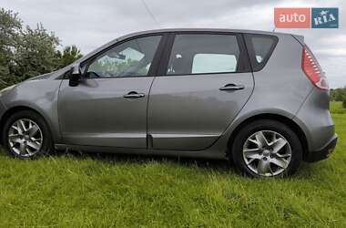 Мінівен Renault Scenic 2011 в Рівному