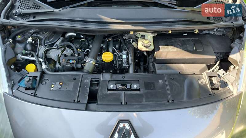 Мінівен Renault Scenic 2011 в Рівному