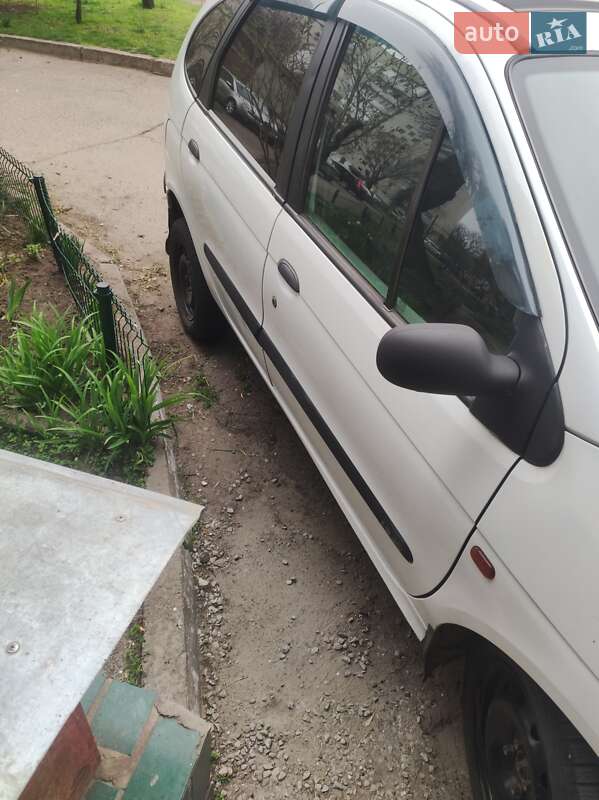 Мінівен Renault Scenic 2002 в Черкасах