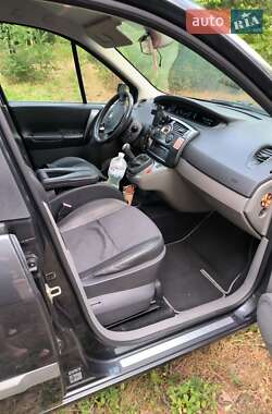 Минивэн Renault Scenic 2005 в 