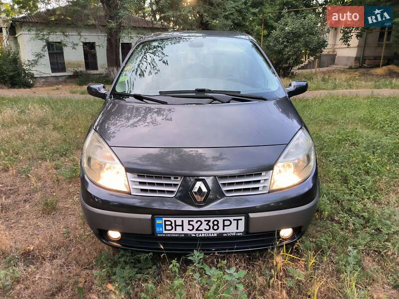 Минивэн Renault Scenic 2005 в 