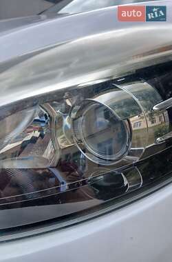 Минивэн Renault Scenic 2013 в 