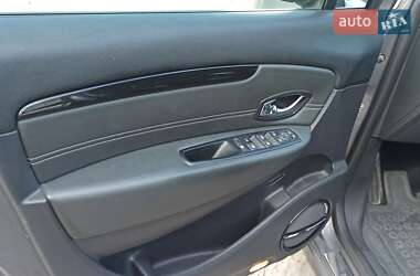 Минивэн Renault Scenic 2013 в 