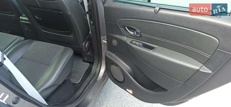Минивэн Renault Scenic 2013 в Киеве