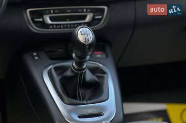 Минивэн Renault Scenic 2014 в 