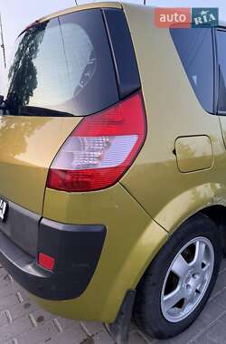 Минивэн Renault Scenic 2006 в 