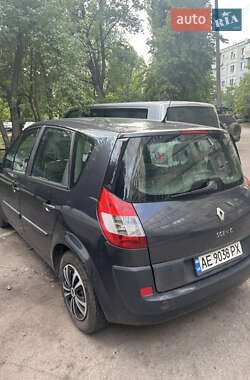 Минивэн Renault Scenic 2005 в 