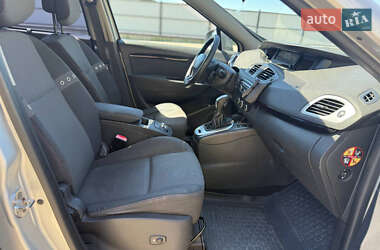 Минивэн Renault Scenic 2012 в 