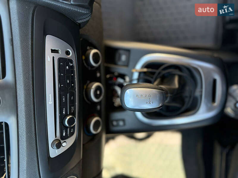Минивэн Renault Scenic 2012 в Рожище
