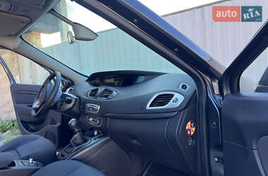 Минивэн Renault Scenic 2009 в 