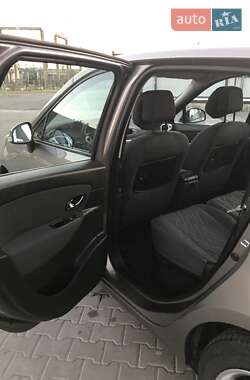 Минивэн Renault Scenic 2012 в 