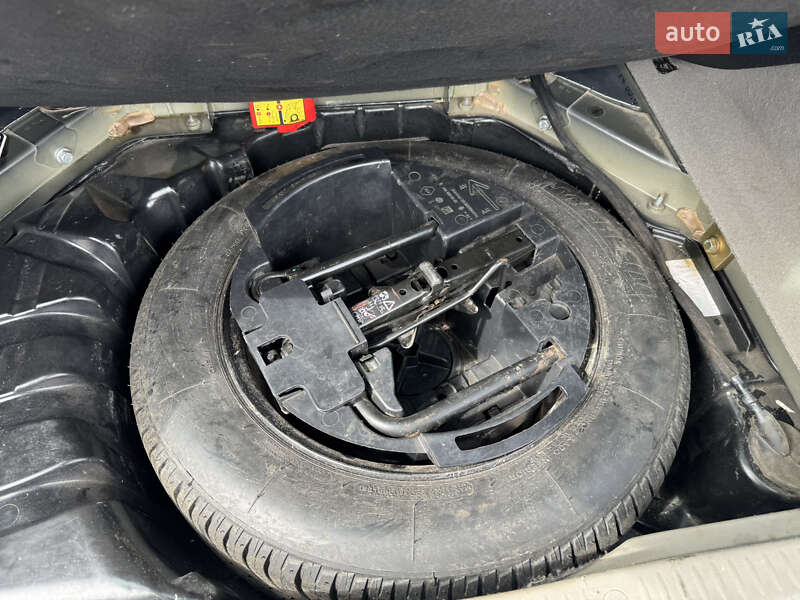 Минивэн Renault Scenic 2005 в Староконстантинове фото 16 Минивэн Renault Scenic 2005 в Староконстантинове