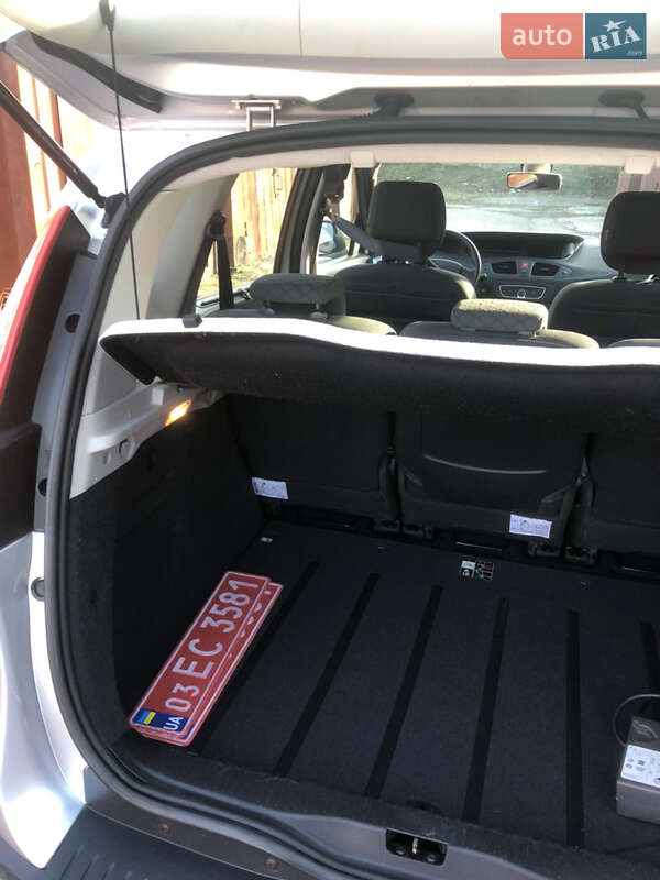 Минивэн Renault Scenic 2010 в Луцке