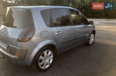 Минивэн Renault Scenic 2004 в 