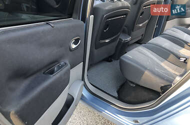Минивэн Renault Scenic 2004 в 