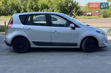 Минивэн Renault Scenic 2010 в 