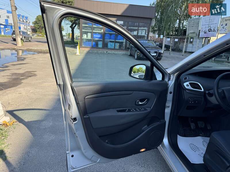 Минивэн Renault Scenic 2010 в Сумах