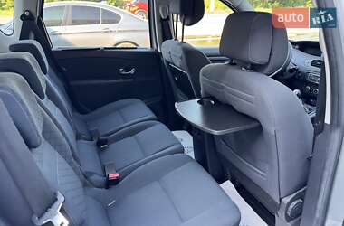 Минивэн Renault Scenic 2010 в 