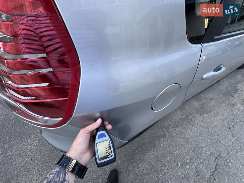 Минивэн Renault Scenic 2010 в Сумах