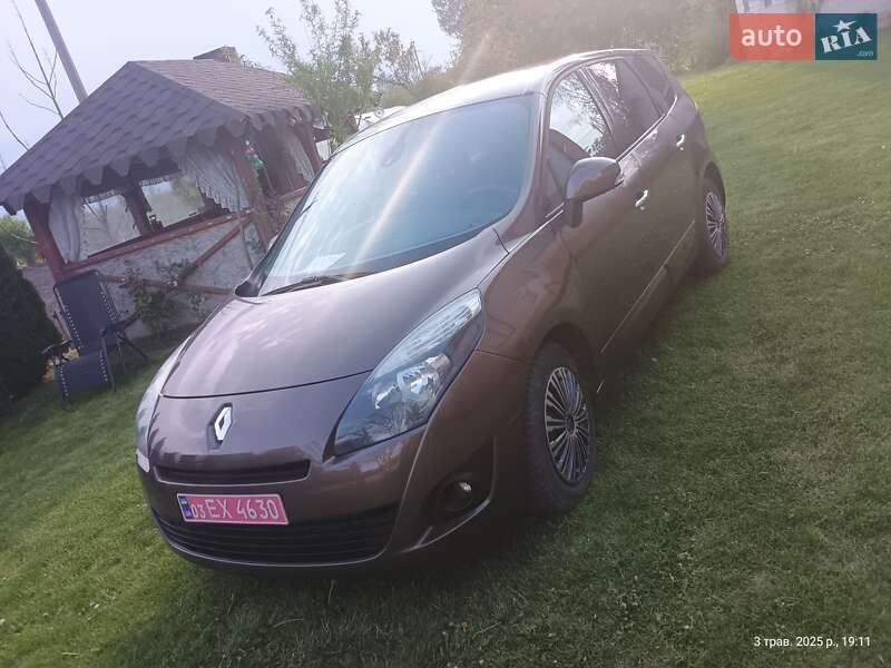 Минивэн Renault Scenic 2009 в Луцке