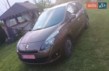 Минивэн Renault Scenic 2009 в 