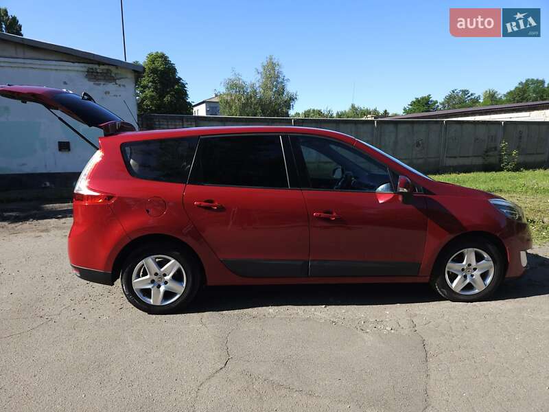 Минивэн Renault Scenic 2012 в Павлограде