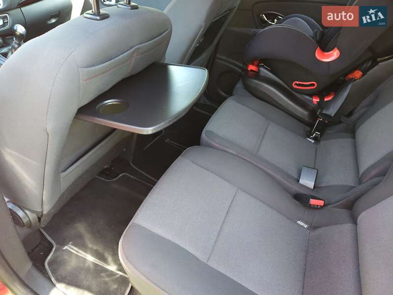Минивэн Renault Scenic 2012 в Павлограде