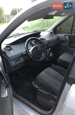 Минивэн Renault Scenic 2004 в 