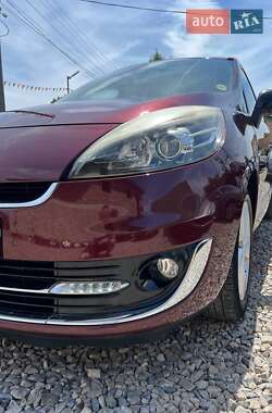 Минивэн Renault Scenic 2012 в 