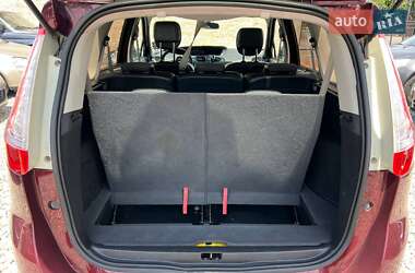 Минивэн Renault Scenic 2012 в 