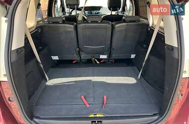 Минивэн Renault Scenic 2012 в 