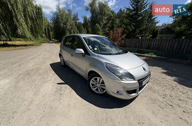 Минивэн Renault Scenic 2010 в Каменке