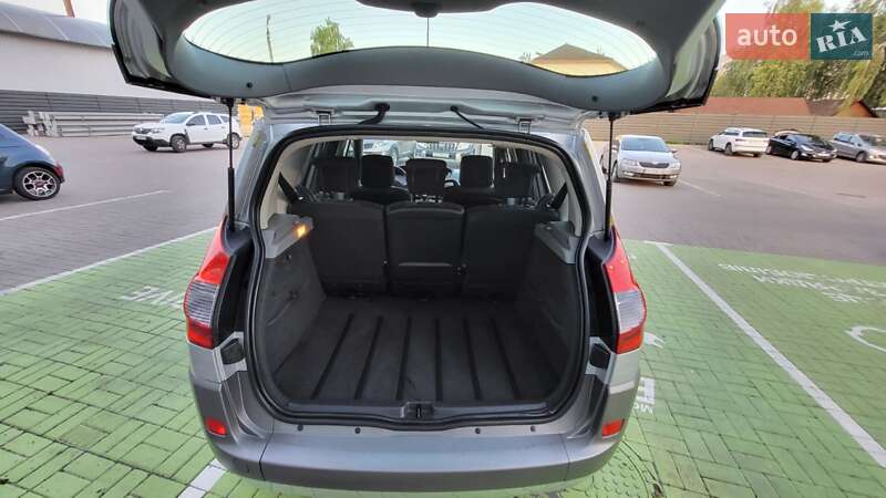 Минивэн Renault Scenic 2006 в Черкассах
