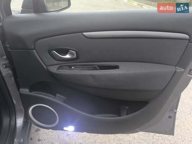 Минивэн Renault Scenic 2009 в Остроге
