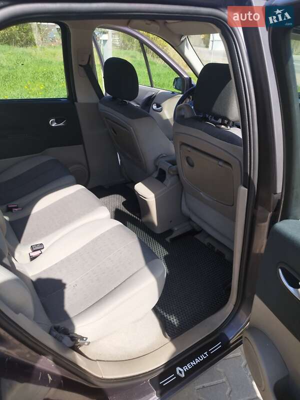 Минивэн Renault Scenic 2003 в Черновцах