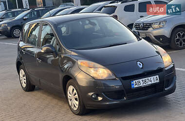 Минивэн Renault Scenic 2010 в 