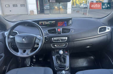 Минивэн Renault Scenic 2010 в 
