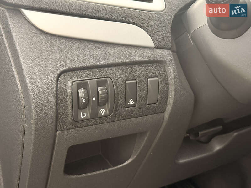 Минивэн Renault Scenic 2012 в Тернополе