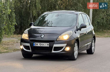 Минивэн Renault Scenic 2010 в Ровно