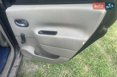 Минивэн Renault Scenic 2004 в 