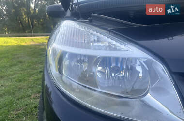 Минивэн Renault Scenic 2004 в 