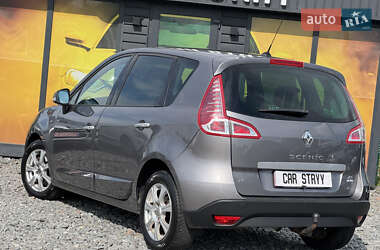 Минивэн Renault Scenic 2011 в 