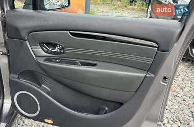 Минивэн Renault Scenic 2011 в 