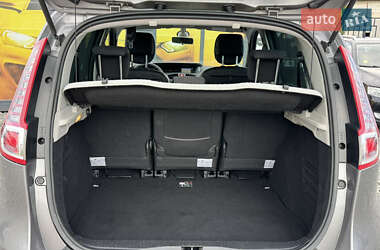 Минивэн Renault Scenic 2011 в 