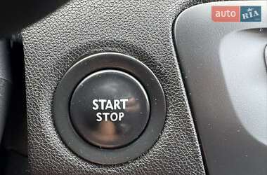 Минивэн Renault Scenic 2011 в 